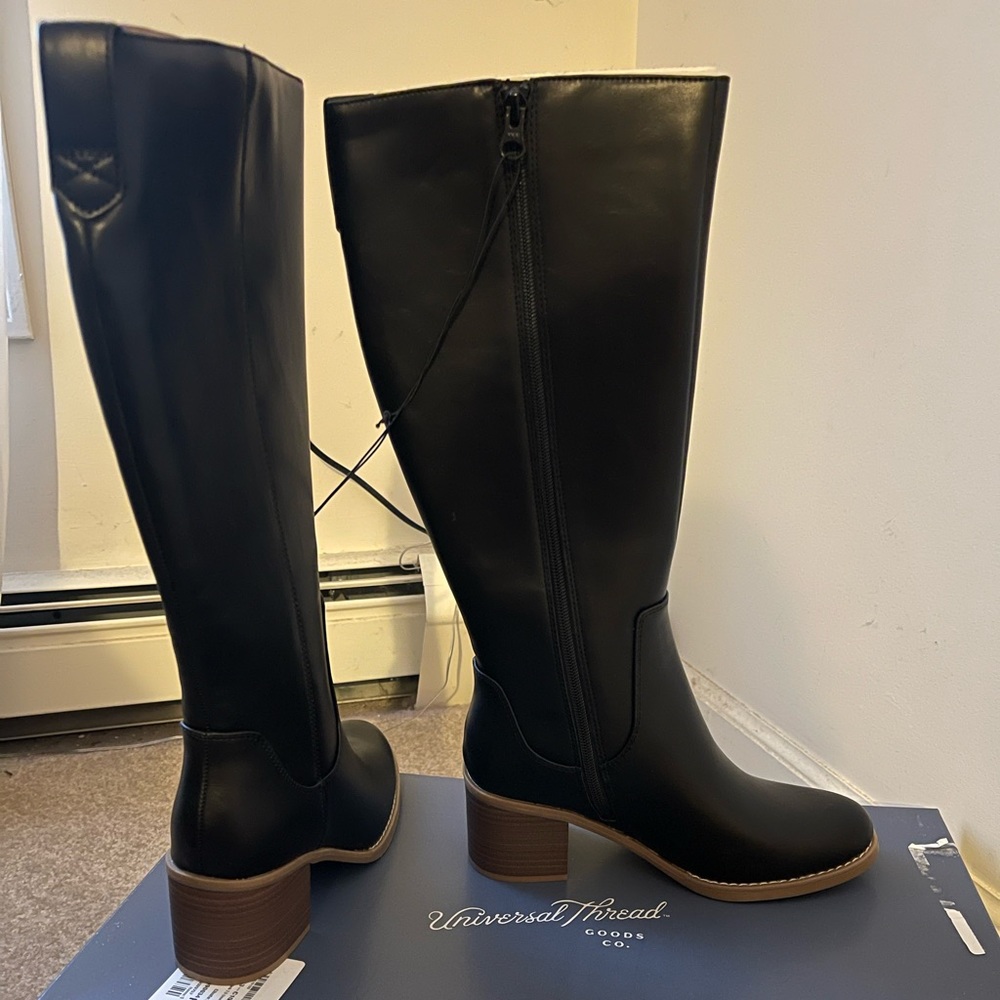 Universal Thread Tatiana Memory Foam Boots!